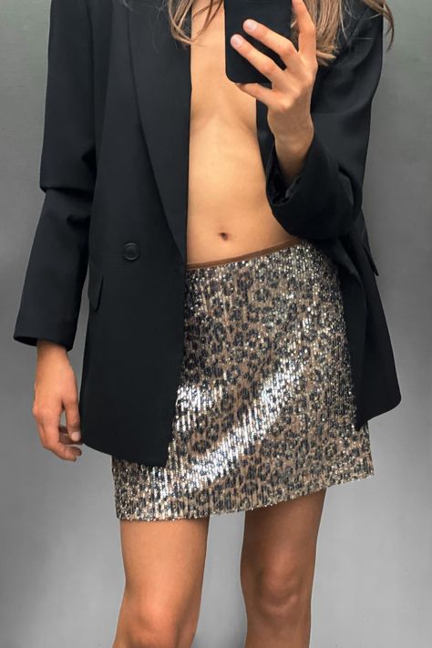 SEQUIN MINI SKIRT - Leopard | ZARA Canada Outfit Zara, Sequin Mini Skirt, Waistcoat Dress, Soft Dress, Cargo Shirts, Sequin Mini Skirts, Cardigan Sweater Jacket, Sequin Mini, Skorts