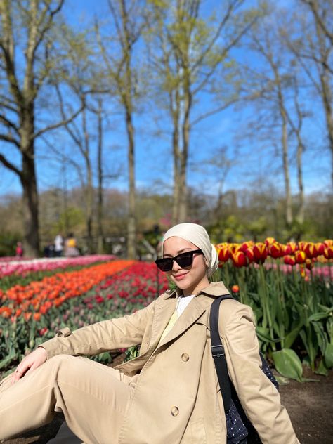 Hijabi Outfits, Riding Helmets, Amsterdam, Ootd, Hats