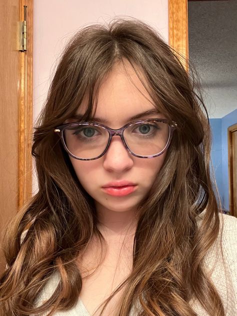 Curtain Bangs With Glasses, Square Face Glasses, Bangs With Glasses, Hair Curtain Bangs, Short Brown Hair, Long Bangs, Square Faces, Curtain Bangs, Hair Cut