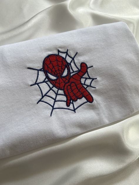 Spiderman T Shirt Design, Spiderman Canvas Art, Spiderman Clothes, Spiderman Design, Spiderman Painting, Spiderman Outfit, Spiderman Gifts, Spiderman Shirt, Spiderman Face