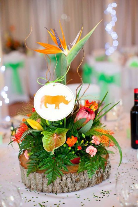 Safari Flower Arrangements, Port Lympne, South African Flowers, Safari Wedding, Hawaii Party, African Flowers, Floral Arrangements Diy, Flower Party, African Decor