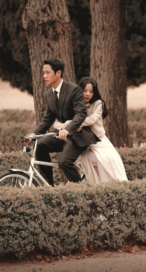 Music And The Brain, Fotografi Vintage, All Korean Drama, Drama Funny, Korean Couple, Japanese Drama, Cute Couple Selfies, K Drama, Kdrama Actors