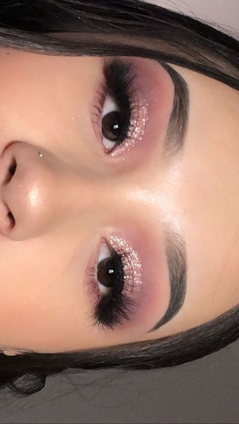 Xv Pink Makeup, Light Pink Quince Makeup, Make Up For Quinceanera, Pink Quince Makeup Looks, Pink Quince Makeup, Pink Cut Crease Eyeshadow, Soft Pink Makeup Looks, Xv Makeup, Pink Hoco Makeup