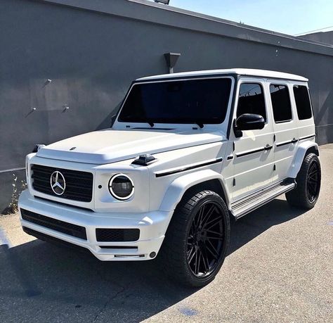 Billionaires Row, Mercedes Suv, مرسيدس بنز, Dream Cars Mercedes, Mercedes G Wagon, Benz G Class, Mercedes Benz G Class, Lux Cars, Benz G