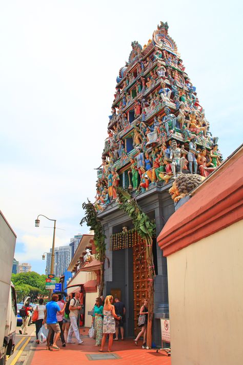 Sri Mariamman Temple - #singapore oldest #Hindu #temple #templechallenge Sri Mariamman Temple, Sri Mariamman Temple Singapore, Singapore Temple, Tamil God, Singapore Trip, Hindu Temples, Indian Temple, Singapore Travel, Hindu Temple