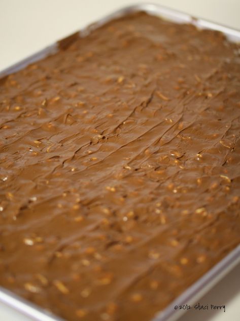 If You Can't Buy 'em, Make 'em, Maple Nut Bars - Random Sweets Bun Candy Bar Recipe, Bun Bars Recipe, Maple Nut Goodies Candy Recipe, Maple Nut Goodies, Mint Patties, Candy Bar Recipe, Homemade Bar, Peach Dessert, Xmas Candy