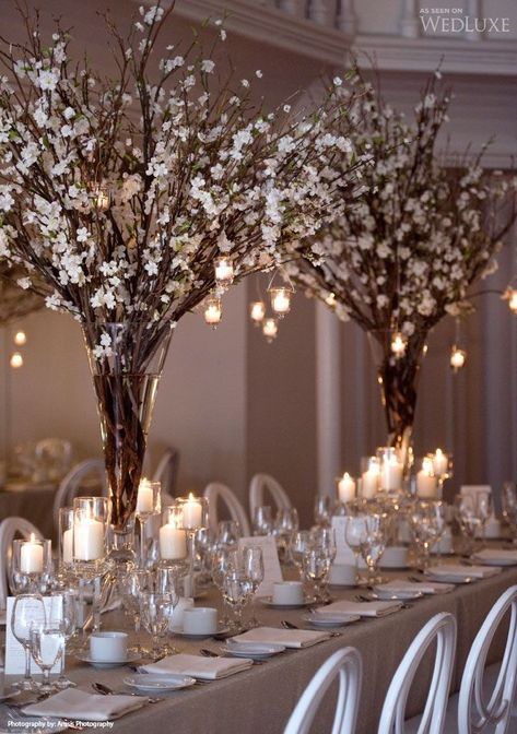 Things to Consider When Planning a Winter Wedding - WeddingPlanner.co.uk Amazing Wedding Centerpieces, Used Wedding Decor, Branch Centerpieces, Winter Wedding Centerpieces, Tafel Decor, Winter Wedding Decorations, Wedding Floral Centerpieces, Wedding Table Decorations, Wedding Table Centerpieces