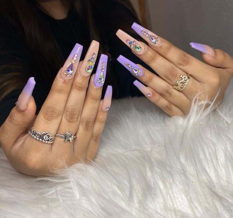 Lavender And White Nails, Lavender Nail Design, Nail Design Ideas 2023, Manicure Images, Lavender Nail Polish, Silver Nail Designs, Aqua Nails, Lilac Nails, Purple Acrylic Nails