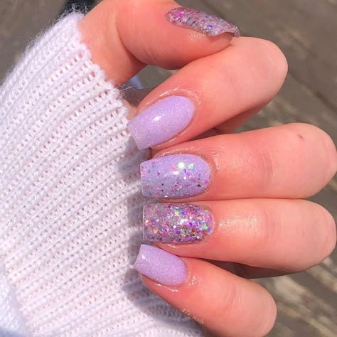 Glittery Spring Nails, Light Purple Nails With Sparkle, Purple Glitter Dip Powder Nails, Pastel Nails Glitter, Sparkly Pastel Nails, Lavender And Glitter Nails, Disney Nails Purple, Glitter Pastel Nails, Speak Now Nails Taylor Swift Purple