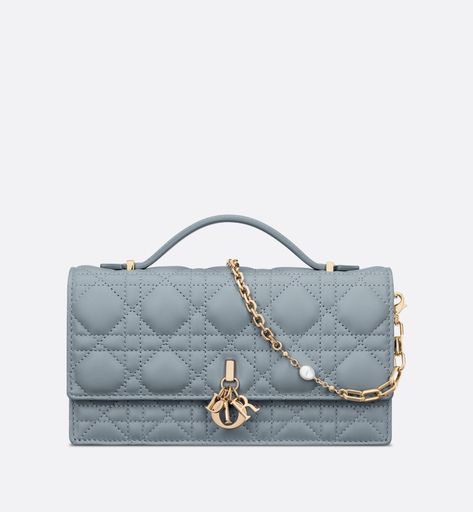 Tas Dior, Miss Dior Bag, Dior Mini Bag, Luxury Wishlist, Dior Purse, Dior Clutch, Ideal Day, Christian Dior Bag, Iconic Outfits