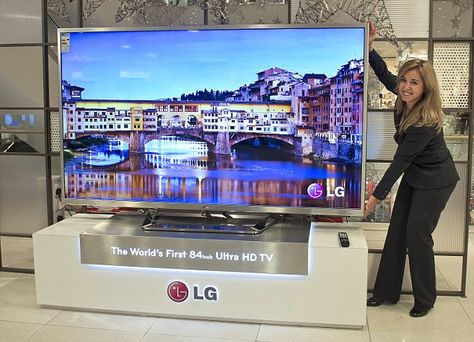 The £5,000 Ultra High-Definition TVs that could be obsolete by next year! Ultra HD TVs like this massive 84 inch LG model boast astonishing picture clarity with images that are said to be four times sharper than current high definition TVs but may not work in one year. Click through to link to read why. 65 Inch Tv, Watching Television, Usb Storage, Big Screen Tv, Lg Tvs, Big Tv, Flat Screen Tv, Brick Exterior, Brick Exterior House