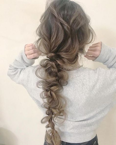 Winter Glam, Gorgeous Birthday, Winter Hacks, Birthday Hairstyles, Hair Arrange, Glam Look, Hair Stylies, Hair Inspo Color, Dream Hair