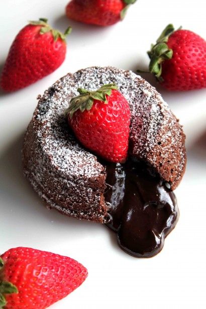 Molten Java Cake | Perfect for Mother's Day Brunch #mothersday #mothersdaygift #makemomsday #mothersdaybrunch Molten Lava Cakes Recipe, Lava Cake Recipes, Decadent Chocolate Desserts, Molten Lava Cakes, Torte Cupcake, Pani Puri, Molten Lava, Lava Cake, Tasty Kitchen