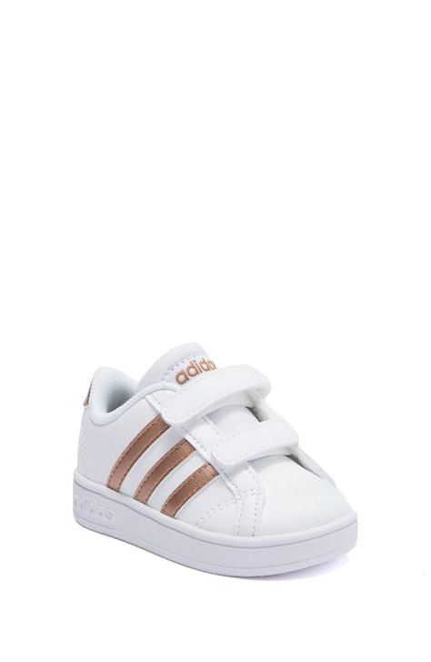 Toddler Adidas, Baby Kicking, Baby Sneakers, Baby Outfits, Girl Shoes, Toddler Shoes, Girls Shoes