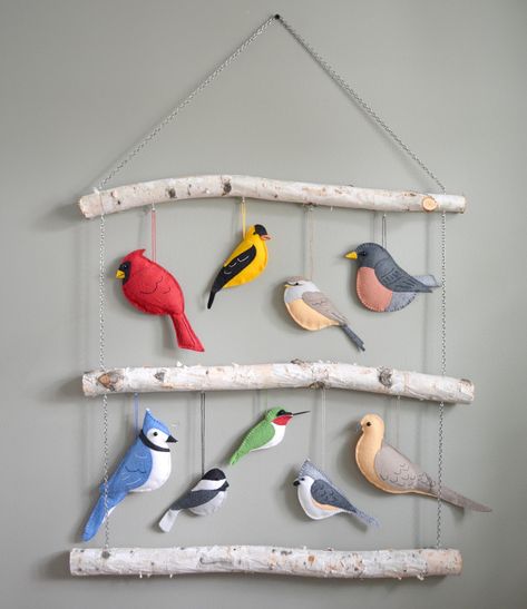 Bird Crafts For Adults, Diy Sewn Stuffed Animals, Diy Crafts For Nursery, Bird Felt Pattern, Free Felt Sewing Patterns, Felt Animal Patterns Free Printables, Waldorf Play, Bird Decorations, Bunting Design