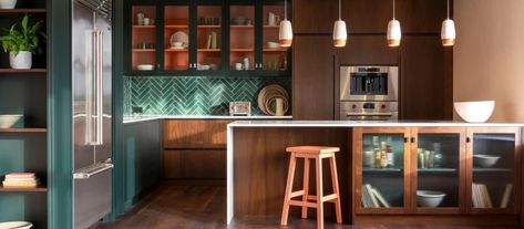 Styles Of Cabinet Doors, Kitchen Without Island, Different Cabinet Styles, Splash Back Ideas, Colourful Lighting, Valley Kitchen, Tic Tac Tiles, Kitchen Splash Back, Home Design Kitchen