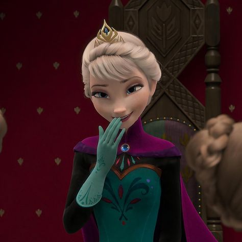 Elsa Pfp, Elsa Icon, Disney Aesthetic Frozen, Elsa Profile Picture Aesthetic, Elsa Icons Frozen, Elsa Profile Picture, Elsa Photos, Elsa Coronation, Frozen Queen