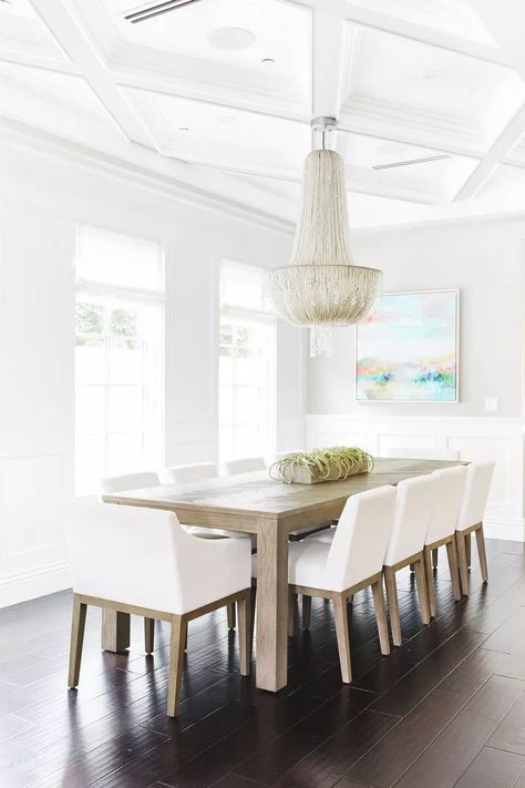 Modern Beach Dining Room, Modern Coastal Dining Room Ideas, Modern Coastal Dining Room, Beach House Dining Room, Beach Dining Room, Salt Interiors, Pure Salt Interiors, Coastal Dining Room, Coastal Dining