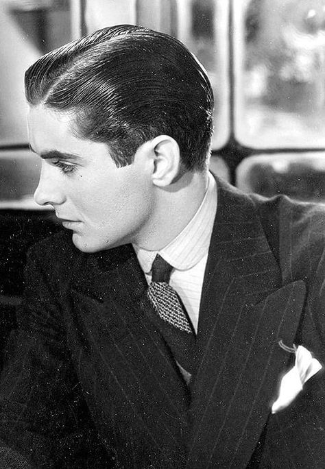 1930s Romance, 1930s Actors, Tyrone Power, 얼굴 그리기, Hollywood Men, Hubba Hubba, Classic Menswear, Men Haircut, Haircut Styles