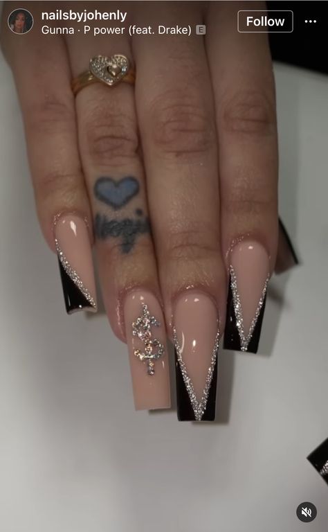 Cross Nail Ideas, Crucifix Nails, Black Acrylic Nails With Cross, Black Nails With Cross Design, Black Nails Cross, Black Nails Cross Design, Black Nails With Cross Gem, Black Nail Designs Cross, Black And Sliver Nails For Birthday