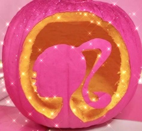 Barbie Painted Pumpkins, Barbie Pumpkin Carving, Barbie Pumpkin, 2000s Girls, Pumpkin Carving Ideas, Halloween Pumpkin Designs, Pumpkin Carving Templates, Pumpkin Painting, Carving Ideas