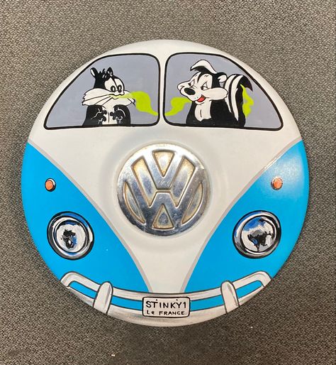 Hand painted vw hubcap Painted Hubcaps, Hubcap Art, Aa Logo, Easter Rocks, Holy Art, Vw Art, Cap Art, Car Wall Art, Volkswagen Bus