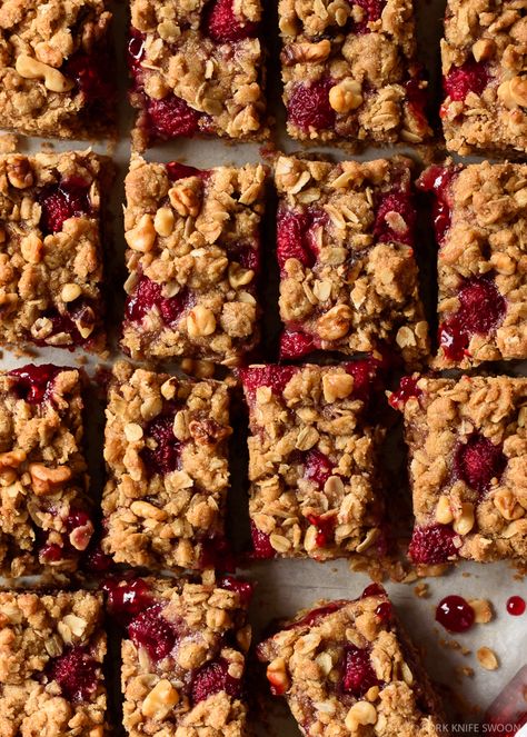 Brown Sugar Raspberry Jam Crumble Bars (Vegan Optional/Gluten Free Optional) | Fork Knife Swoon @forkknifeswoon Jam Crumble Bars, Raspberry Crumble Bars, Drink Wedding, Oat Crumble, Crumble Bars, Cookie Brownie Bars, Baked Fruit, Fool Proof Recipes, Raspberry Jam