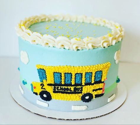 Wheels On The Bus Cake Ideas, Bus Theme Cake, Wheels On The Bus Cake, School Bus Cake, Bus Cake, Baking Hobby, Car Theme, 2 Birthday Cake, Simple Cake Designs