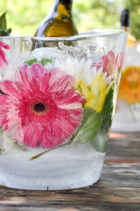 Diy Ice Bucket Ideas, Ice Bucket Ideas, Diy Ice Bucket, Floral Ice Bucket, Bucket Diy, Bucket Ideas, Ice Bowl, Floral Ice, Flower Ice