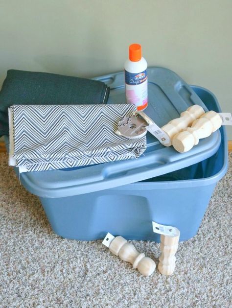 Toy Box Makeover, Decorate Plastic Bins, Kids Toy Storage Diy, Plastic Drawer Makeover, Plastic Crate, Box Makeover, Dog Toy Box, Diy Toy Storage, Crate Diy