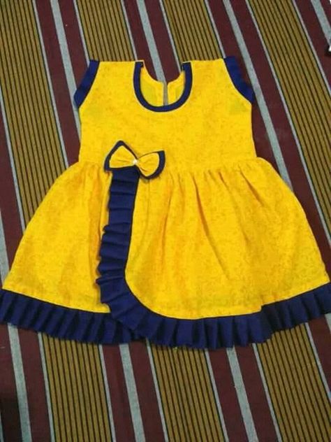 Baby Frocks Designs Cotton, Crochet Baby Frock, Baby Frock Design, Cotton Frocks For Kids, Knitted Baby Outfits, Sewing Baby Clothes, Trendy Shirt Designs