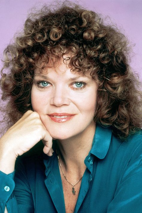 Oscar-nominated actress Eileen Brennan died early Sunday, her publicist said. She was 80. (@Hollywood Reporter) Eileen Brennan, Private Benjamin, Merle Oberon, Sean Penn, Goldie Hawn, Thanks For The Memories, The Last Picture Show, Character Actor, Catherine Deneuve