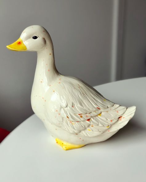 Duck Ceramic Ideas, Ceramic Ducks Sculpture, Duck Sculpture Clay, Duck Clay Sculpture, Ceramic Ducks Pottery, Clay Goose, Duck Pottery, Clay Duck, Duck Sculpture