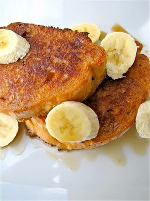 Peanut Butter French Toast, Banana French Toast, French Toast Breakfast, Peanut Butter Banana, Breakfast Time, How Sweet Eats, Yummy Breakfast, I Love Food, Brunch Recipes