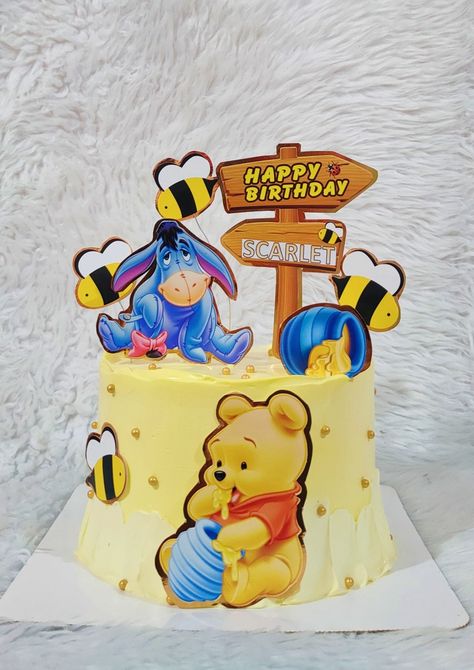 Pooh Cake, Winnie The Pooh Cake, Themed Cakes, Cake Designs, Chocolate Cake, Winnie The Pooh, Cake Toppers, Pastry, Birthday Cake