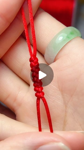 Snake Knot Bracelet Tutorials, How To Braid Bracelets, Snake Macrame, Snake Knot Tutorial, Knots For Bracelets, Snake Knot Bracelet, Cord Jewelry Diy, Sliding Knot Tutorial, Knot Ideas