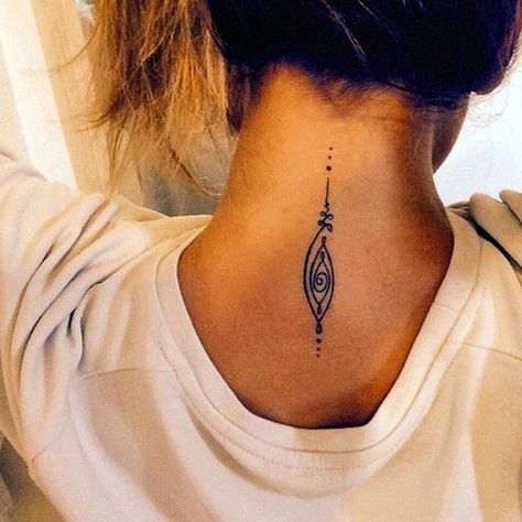 Tattoos For The Back Of The Neck, Tattoo White, Unalome Tattoo, Back Of Neck Tattoo, Neck Tattoos Women, Tattoo Trend, Tattoo Zeichnungen, Cat Tattoos, Small Girl Tattoos