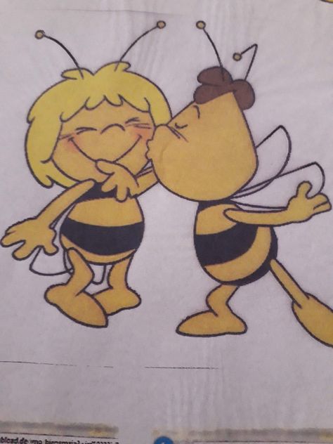 Maya The Bee, Bee Family, Movie Gift, Christmas Card Crafts, The Bee, Cute Profile Pictures, Anime Best Friends, Flan, Cute Photos