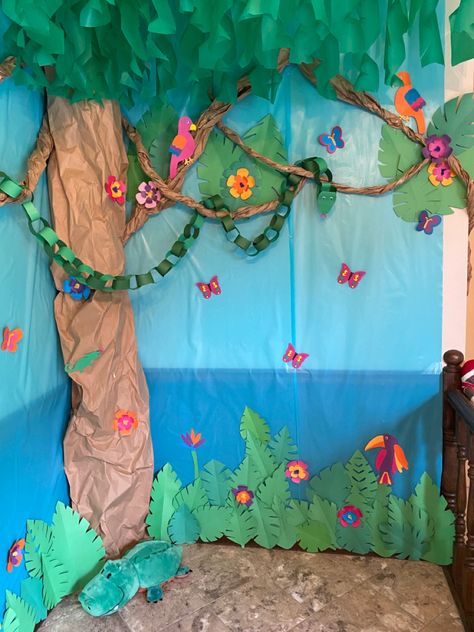 Jungle Journey Vbs, Building Hallway, Rainforest Classroom, Preschool Jungle, Weird Animals Vbs, Bee Room, Preschool Decor, Farm Theme Birthday, Vbs 2024