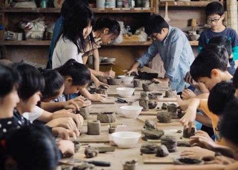 8 Best Ceramic Classes in Japan for English Speakers User Analysis, Clay Workshop, Panti Asuhan, Visiting Japan, Kids Workshop, Japan Architecture, Beginner Pottery, Pottery Workshop, Ceramic Workshop