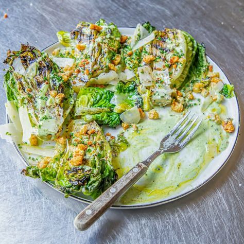 Mob — Smoky Grilled Lettuce Caesar Salad Grilled Lettuce, Romaine Salad, Mediterranean Food, Caesar Salad, Healthy Lunch Recipes, Healthy Salads, Mediterranean Recipes, Us Foods, Healthy Lunch