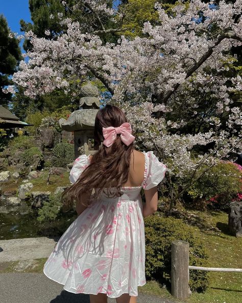 The garden fairy 🧚🏻‍♀️ It was amazing seeing cherry blossoms again 🌸🌸🌸 | Instagram Cherry Blossom Aesthetic, Cherry Blossom Outfit, Blossom Aesthetic, Japan Outfits, Cherry Blossom Girl, Garden Fairy, Heart Shaped Sunglasses, Classy Aesthetic, Soft Girl