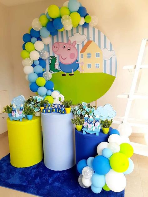 George Pig Birthday Party, 2nd Birthday Cake Boy, Pig Birthday Theme, George Pig Party, Peppa Pig Birthday Decorations, George Pig Birthday, Peppa Pig Teddy, Peppa Pig Birthday Party Decorations, Peppa Pig Decorations