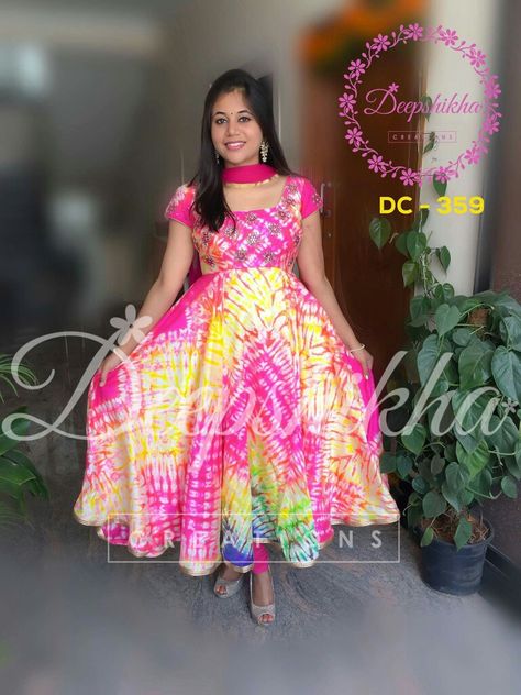 Deepshikha Creations, Floral Long Frocks, Frock Models, Silk Kurti Designs, Ikkat Dresses, Designer Anarkali Dresses, 19 August, Lehenga Designs Simple, Latest Model Blouse Designs