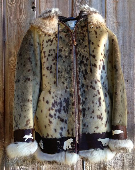 Inuit Clothing, Alaskan Art, Parka Outfit, Alaska Winter, Vintage Alaska, Alaska Fashion, Traditional Jacket, Fur Parka, Winter Fits