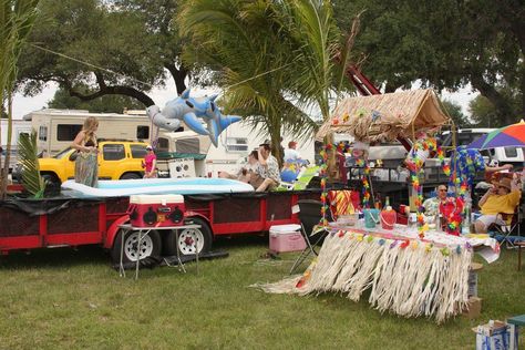 Jimmy Buffett Tailgate Pictures Tailgate Pictures, Jimmy Buffett Tailgate, Buffett Ideas, Jimmy Buffett Concert, Concert Tailgate, Fall Tailgating, College Tailgating, Tiki Bar Decor, Jimmy Buffett