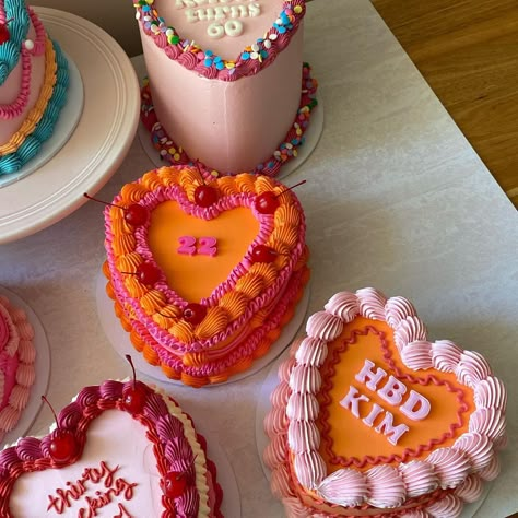 Heart Shaped 30th Birthday Cake, 25 Heart Cake, Heart Drip Cake, Pink And Orange Heart Cake, Orange Heart Cake, Retro Heart Cake, Birthday Cake Orange, Mini Heart Cake, Heart Cake Birthday