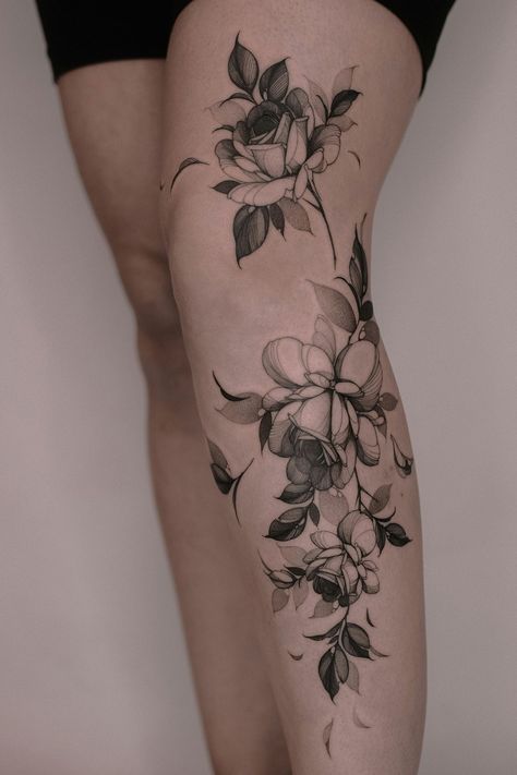 Arty's Floral Fantasies: How This Berlin-Based Artist Redefined Botanical Tattoos! | iNKPPL Fantasy Floral Tattoo, Floral Chest Piece Tattoo, Fig Flower Tattoo, Realism Botanical Tattoo, Floral Leg Piece, Floral Back Tattoo Design, Long Floral Tattoo, Full Body Floral Tattoo, Floral Tattoo Filler