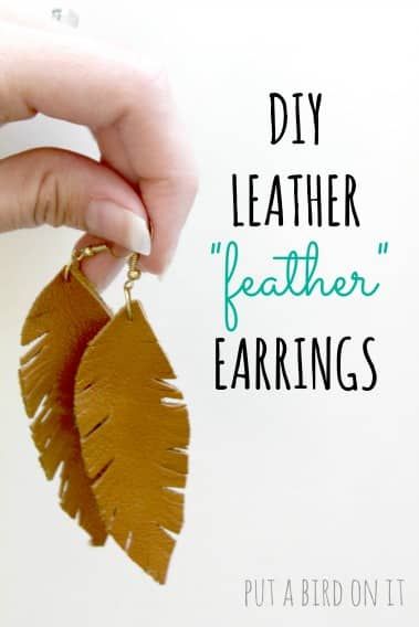 Diy Leather Feather Earrings, How To Make Leather, Diy Fashion Trends, Feather Cards, Leather Feather Earrings, Diy Leather Earrings, Earring Tutorial, Cute Diys, Diy Schmuck