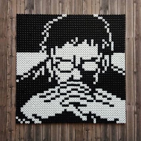 Neon Genesis Evangelion: Gendo Ikari with his famous crossed hands and reflective glasses. A truly amazing manga/anime! Pattern by YOU★霊@アローラのすがた found on Pixiv (pixiv.net/member.php?id=345586). #bügelperlen #perler #hama #nabbi #artkal #bead #beads #artkalbeads #perlerbeads #fusebeads #hamabeads #nabbibeads #pixelart #beadart #neongenesisevangelion #nge #gendoikari #nerv #anime #manga #otaku Gendo Ikari, Anime Pattern, Easy Perler Bead Patterns, Fuse Bead Patterns, Beads Design, Hama Beads Design, 8 Bits, Diy Perler Beads, Perler Beads Designs